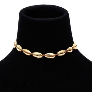 VSCO Shell Choker Necklace